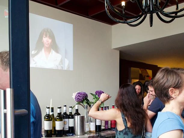 La sala di Casa N216 durante la serata di degustazione
