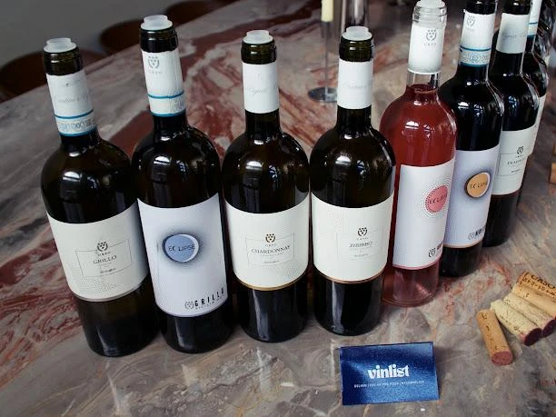 La linea di vini Cantine Urso sul banco di degustazione